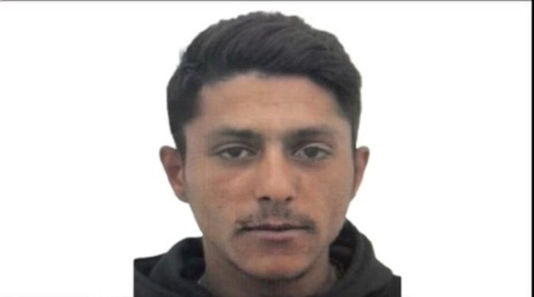 Denoncoi 26-vjeçarin se e përdhunoi në shezlongët e Durrësit, dalin pamjet nga momenti kur u takuan dy të rinjtë…(FOTO-VIDEO)