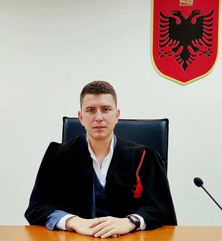 Gjyqtari Elis Dine zgjidhet zv.kryetar i Gjykatës së Elbasanit