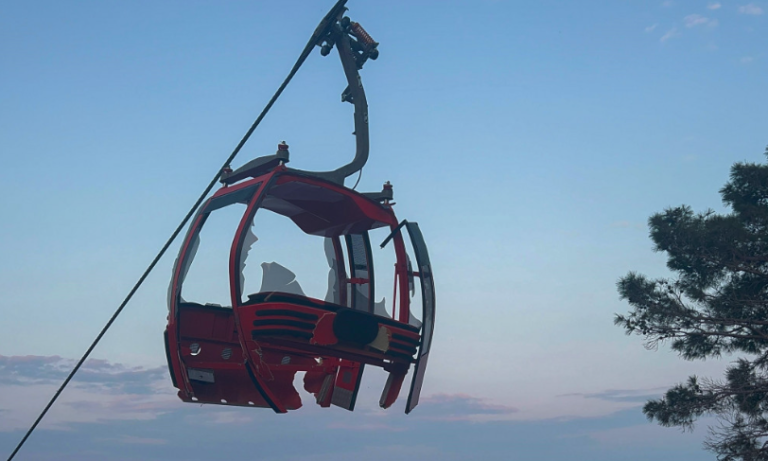 Shembet teleferiku në Sri Lanka, humbin jetën 7 murgj budistë