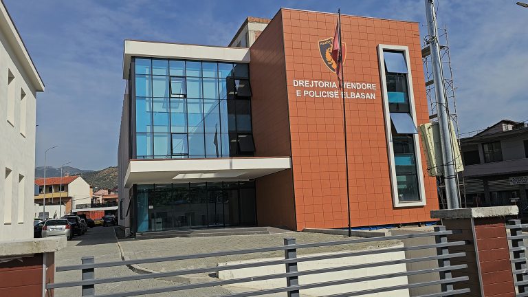 Jep dorëheqjen drejtori i policisë Elbasan
