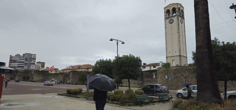 Temperatura minimale në 0 gradë celcius dhe reshje dëbore, si parashikohet moti për ditën e premte