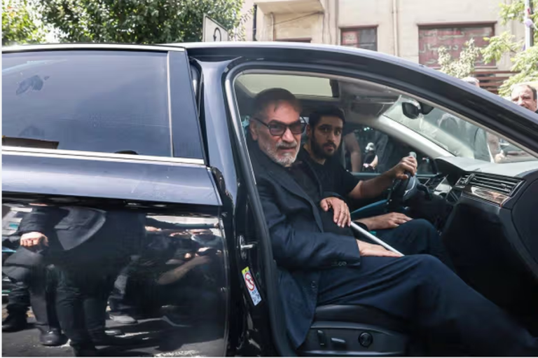 Dasmë luksoze dhe nuse pa hixhab, ceremonia e vajzës së zyrtarit të lartë ngjall indinjatë në Iran