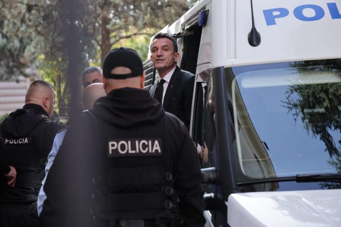 -900-0-1761900474xwhatsapp-image-2025-10-31-at-094638-621