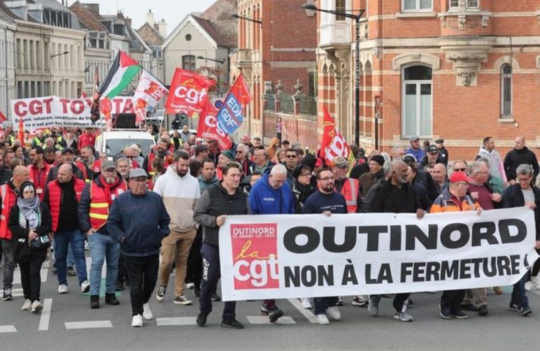 Franca në valë protestash, 76 mijë policë në gatishmëri