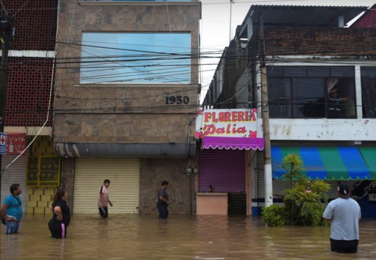 Përmbytje masive në Meksikë, raportohen 16 viktima