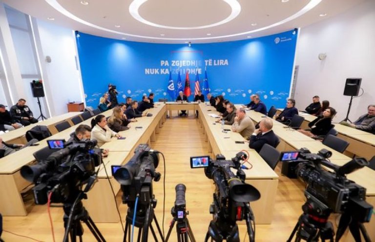 Blendi Himçi i kthehet Salianjit: Po bashkëpunon me Sara Mila në Elbasan