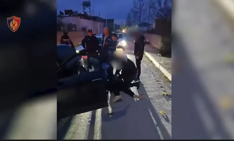 Tentoi të vriste me armë zjarri një person në Institut, arrestohet autori dhe dy shokët e tij