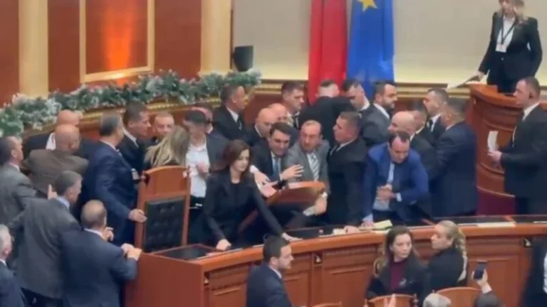 Etika përjashtoi 6 deputetë të PD. Opozita shkon në Këshillin e Mandateve, PS refuzon. Manja: Kam angazhime në zonën time elektorale!