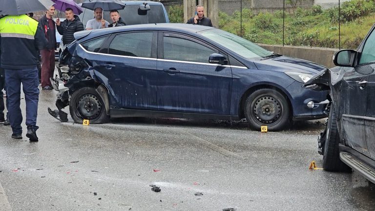 Aksident në aksin Elbasan-Shushicë, plagoset drejtuesi i mjetit, bllokohet rruga