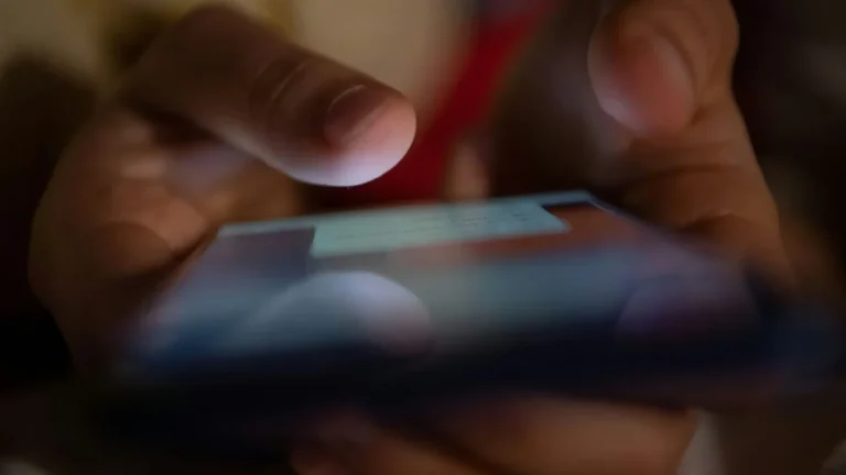 Humbi telefonin e punës, 33-vjeçari shqiptar i pret punëtorit të drogës dy gishtat e këmbës