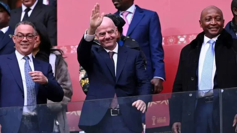 “Dhuna nuk tolerohet në sportin tonë”/ Presidenti i FIFA-s akuza të rënda ekipit të Senegalit: E papranueshme ajo që ndodhi në fushë