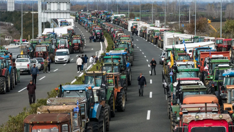 Protesta e fermerëve grekë/ Bllokohet aksi rrugor Kakavijë–Janinë