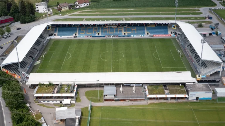 Filmonte vajzat e ekipit në dhomat e zhveshjes, arrestohet zyrtari i klubit të njohur austriak