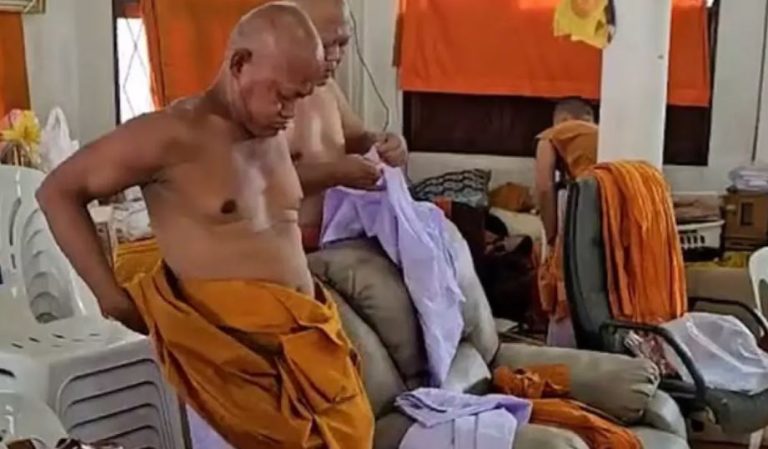 Skandal në tempullin budist në Tajlandë, murgjit arrestohen me pornografi dhe drogë
