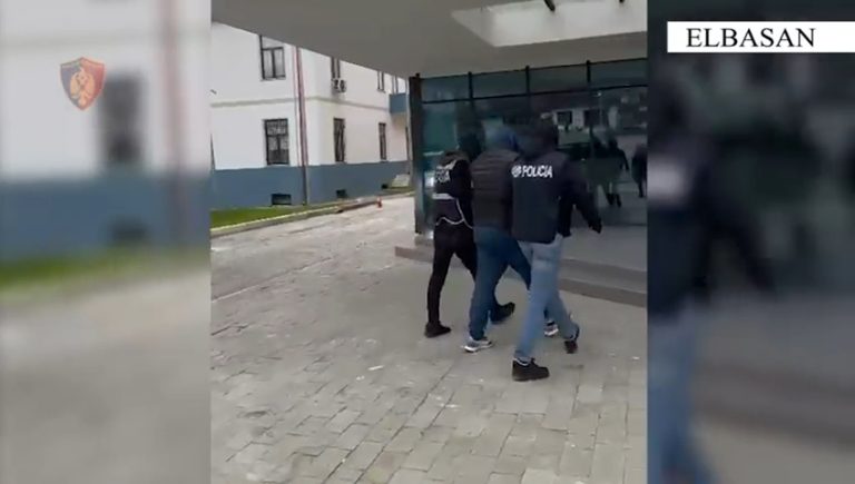 Elbasan/ I mori disa herë, shuma parash, një shtetasi, nëpërmjet mashtrimit, vihet në pranga 39-vjeçari.