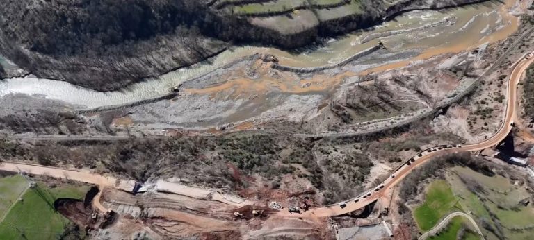 Shembja në aksin Librazhd–Përrenjas, riparimi i rrugës pritet të marrë një kohë të gjatë