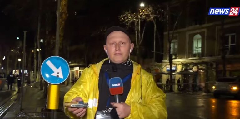 Protesta e opozitës, gazetari zbulon bombolën e gazit lotsjellës: Ka skaduar në janar të vitit 2019!