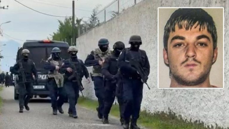 Në kërkim për masakrën me dy të vrarë në Shkodër, ‘ushtari’ i Licëve i shpëton sërish policisë pasi qëlloi me armë! Nuk i ndaluan patrullës, në pranga dhe 2 shokët e tij (EMRAT)